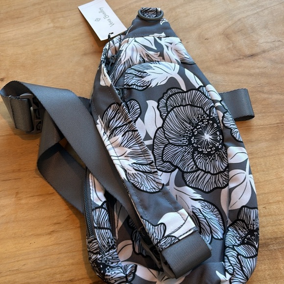 NWT Vera Bradley Sling - Picture 7 of 7